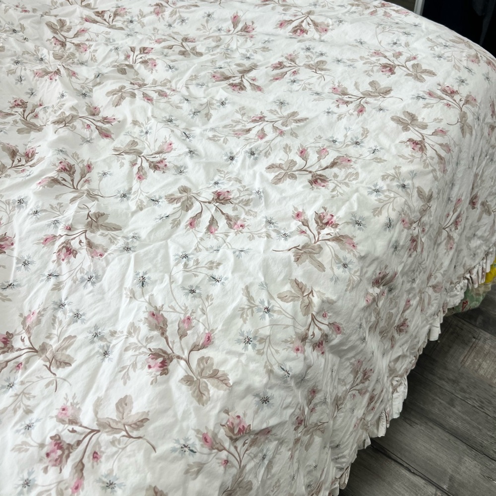 Floral White and Pink shabby chic duvet set, size Full